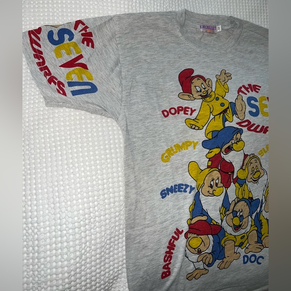7 dwarfs t shirt - Picture 4 of 5